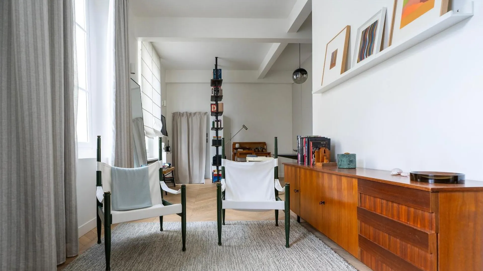 Stylish Flat Close To Louvre & Palais-Royal Paris France