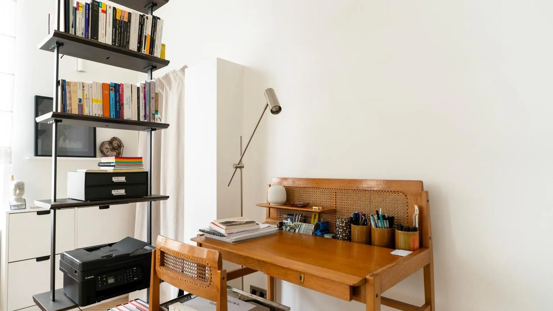 Stylish Flat Close To Louvre & Palais-Royal Paris Apartment