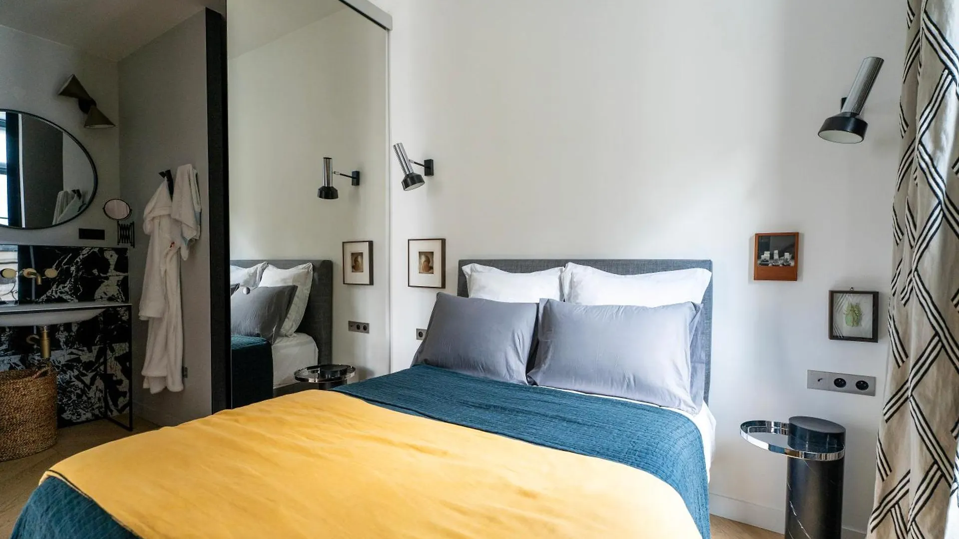 Stylish Flat Close To Louvre & Palais-Royal Paris Apartment